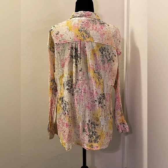 PILCRO by ANTHROPOLOGIE Smocked Buttondown in Pink Combo - Picture 6 of 10